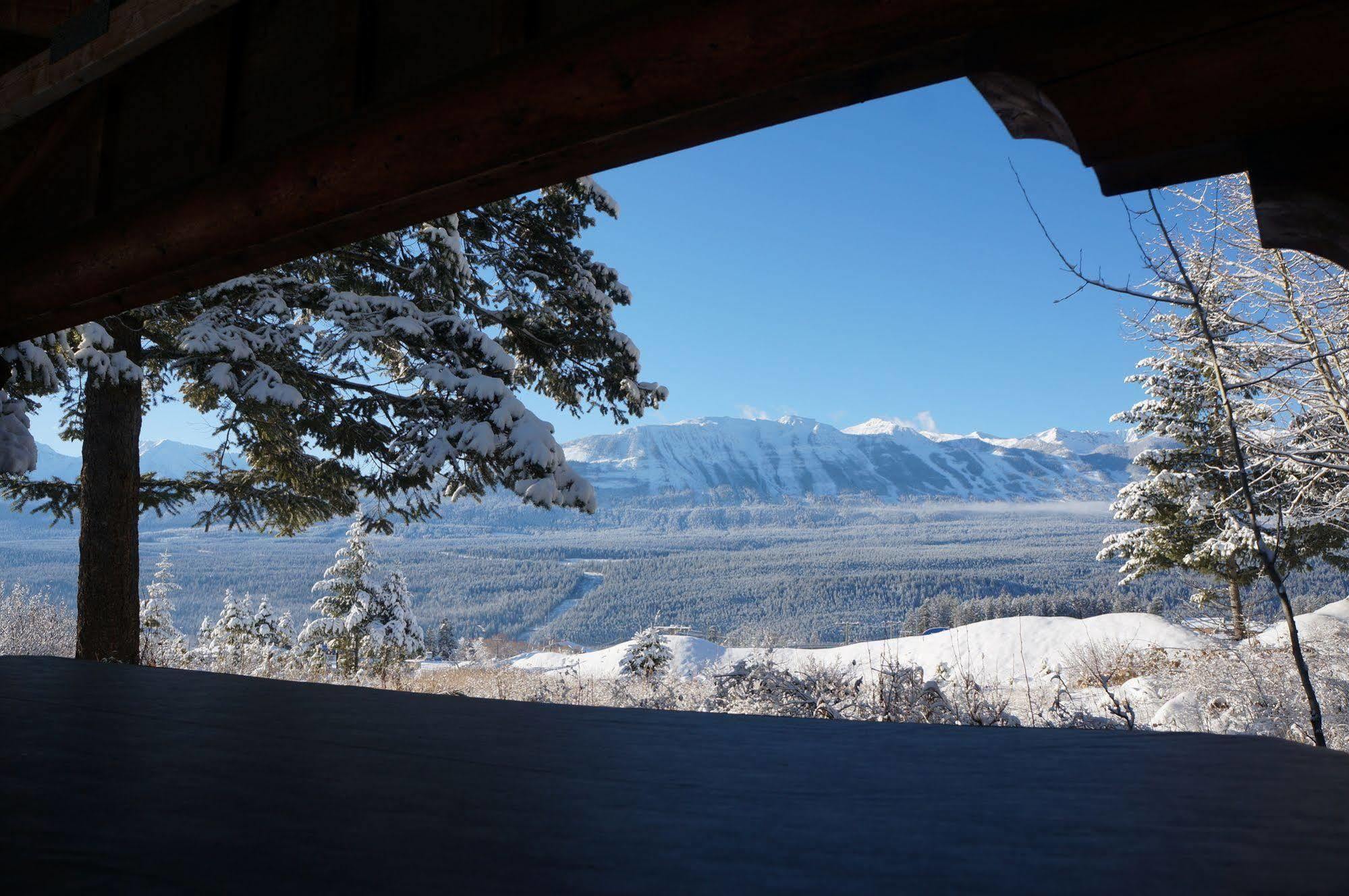 Whitewater Lodge Golden Buitenkant foto